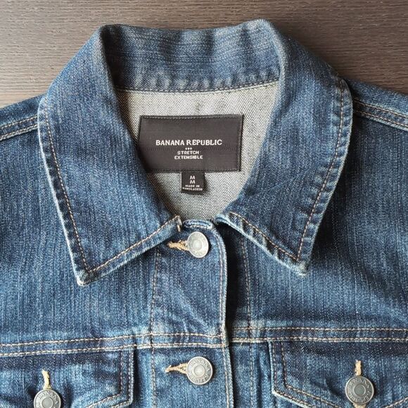 Banana Republic Medium Rinse Wash Classic Trucker Denim Jacket Size M - Picture 4 of 9